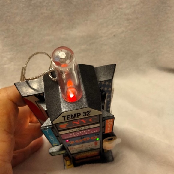 Christmas ornament. Lights and music - Picture 2 of 6